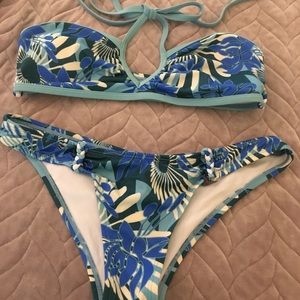 Oakley Bikini